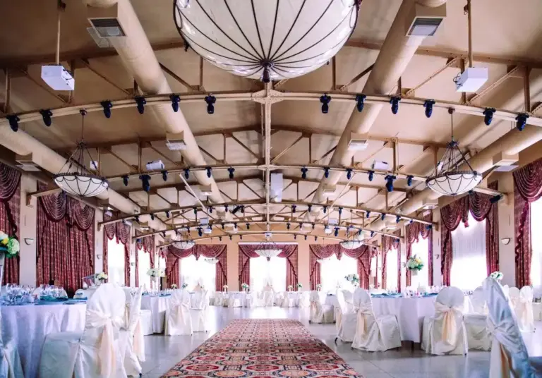 elegant wedding hall 1024x715